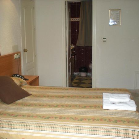 Hotel New Sanz Torremolinos Zewnętrze zdjęcie