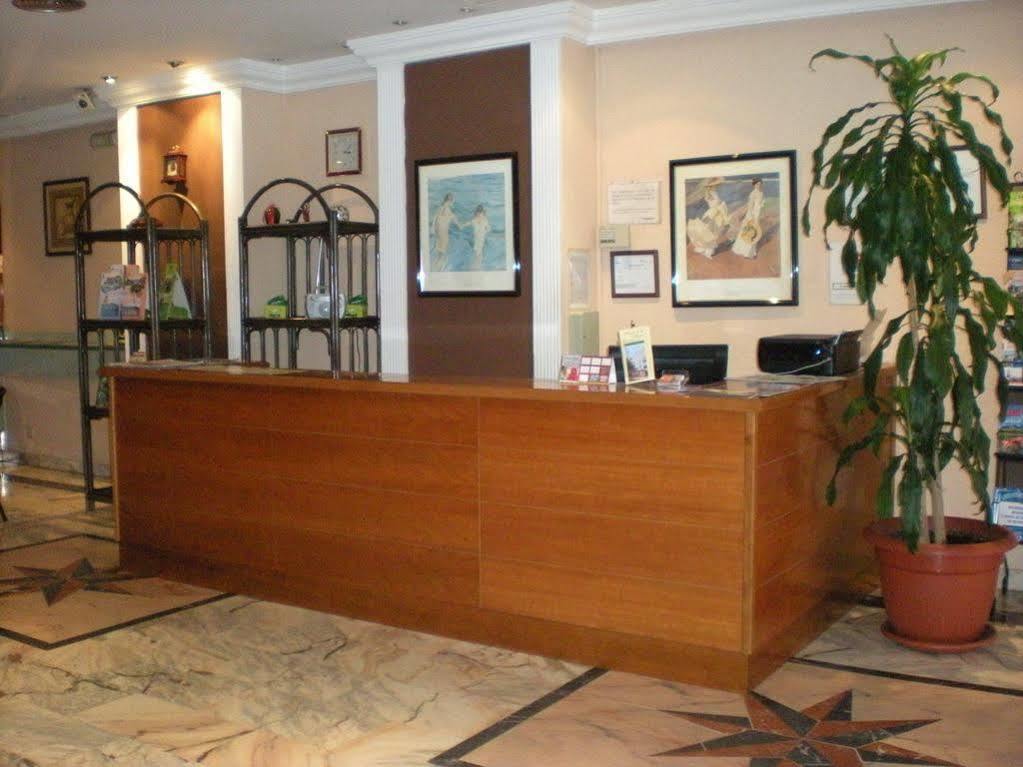 Hotel New Sanz Torremolinos Zewnętrze zdjęcie